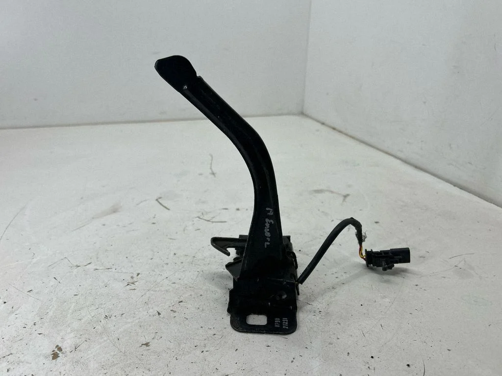 Mootorikapoti lukk 42750798 – Buick Encore GX I (2019-)