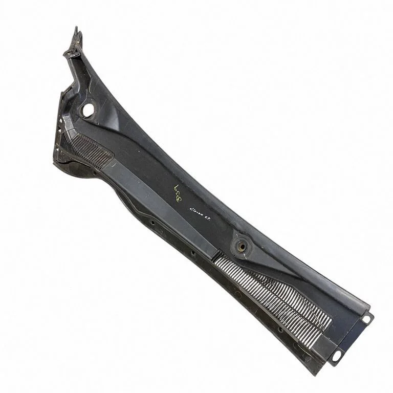 Podszybie (osłona wycieraczek) 20939325