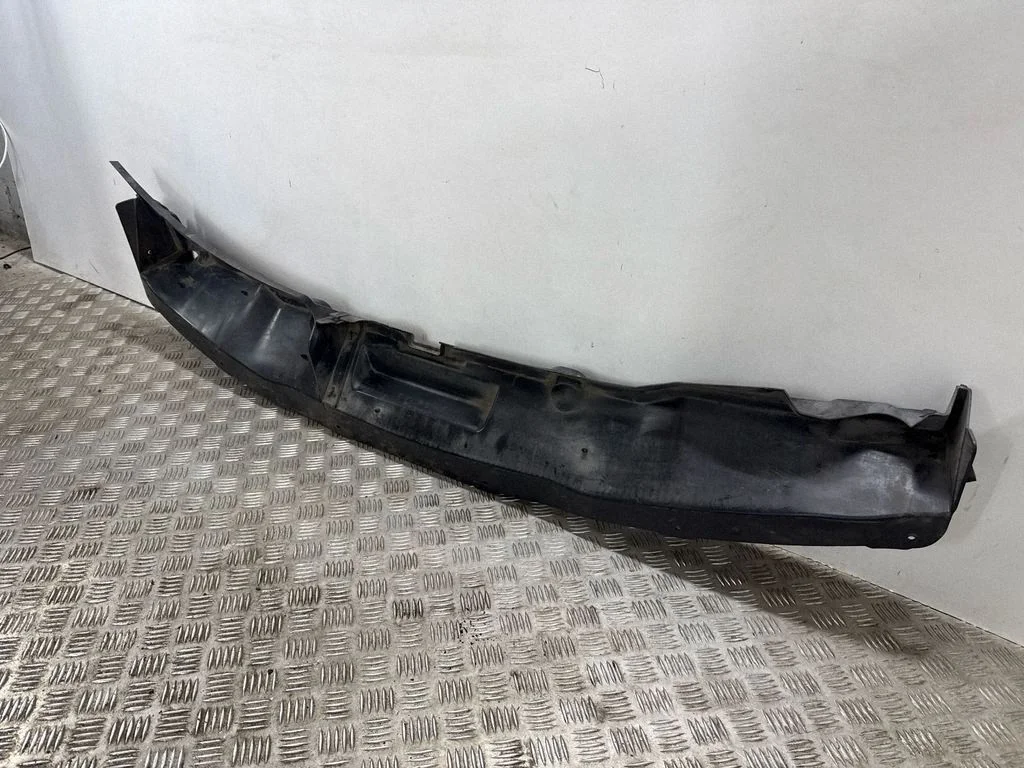 Klaasipuhastite iluliist(id) BB5378021A36 – Ford Explorer V (2011-2019)