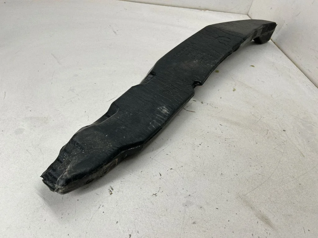 Fender foam support/seal 50565696