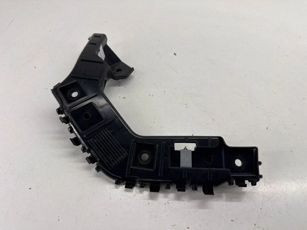 Rear bumper mounting bracket M1PB17D981AB