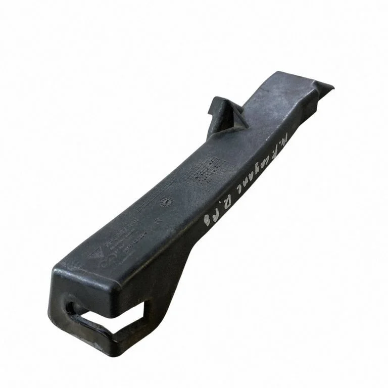 Rear bumper mounting bracket 7P5807046