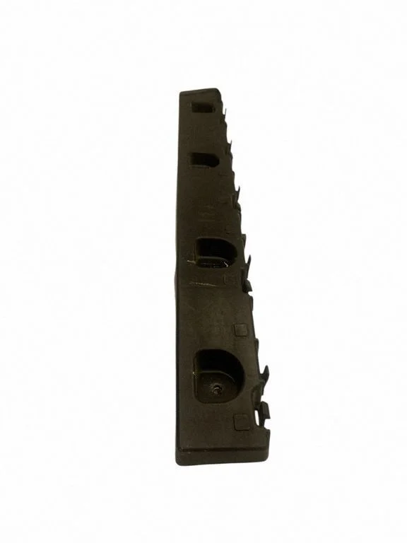 Rear bumper mounting bracket 84047939