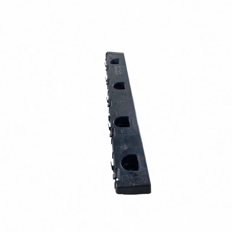 Rear bumper mounting bracket 84047940