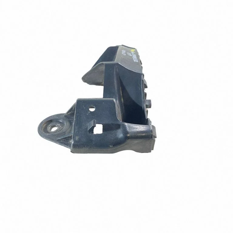 Rear bumper mounting bracket 68226563AA