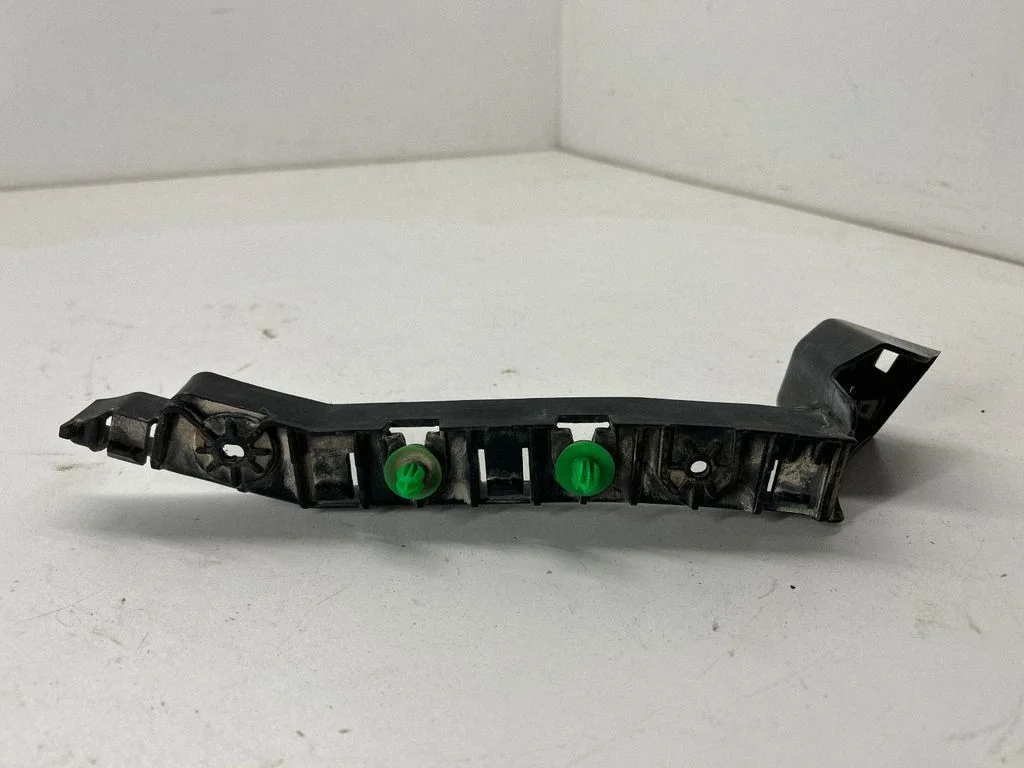 Rear bumper mounting bracket 68244463AB