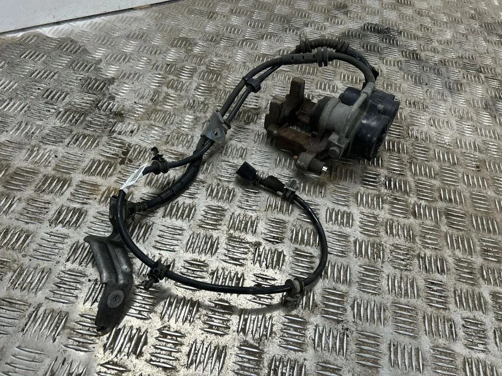 Rear brake caliper 68318166AA