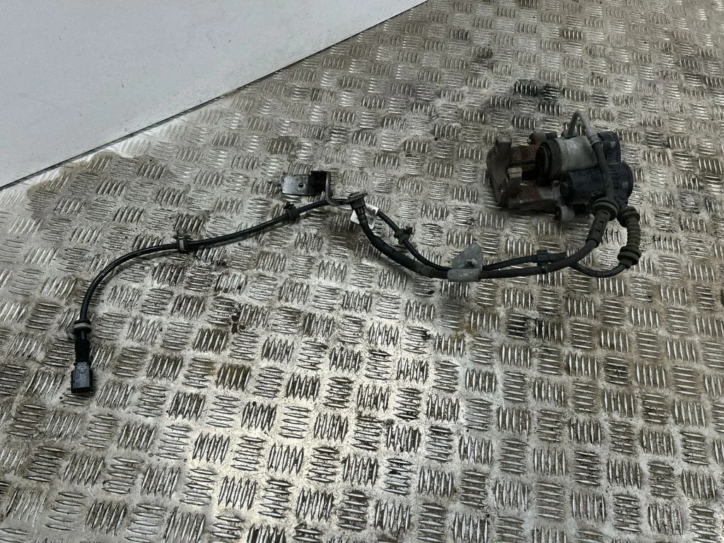 Rear brake caliper 68318167AA