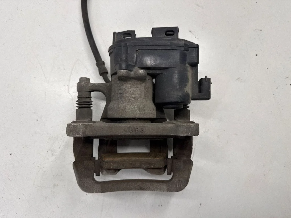 Rear brake caliper 84273770