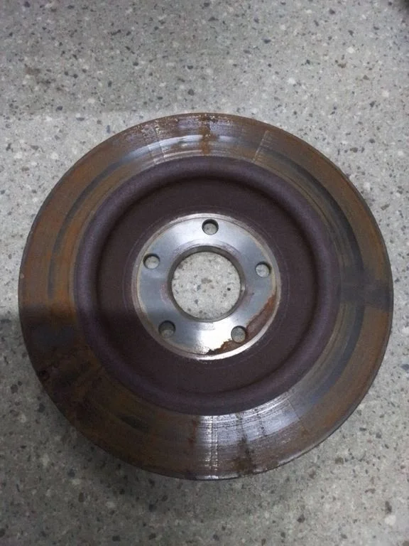 Tagumine piduriketas LX6Z2C026D