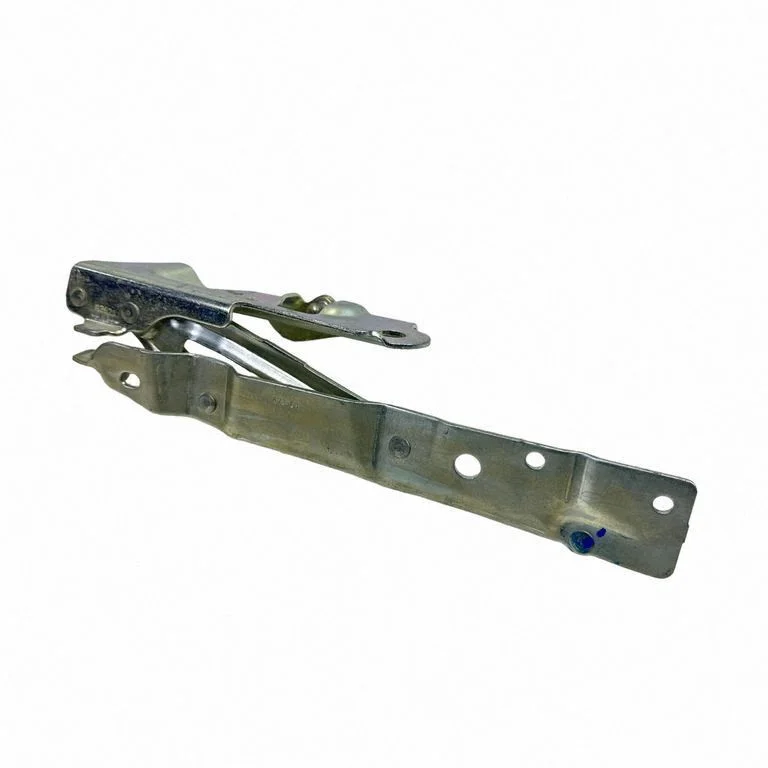 Tailgate/trunk/boot hinge 04589667AE