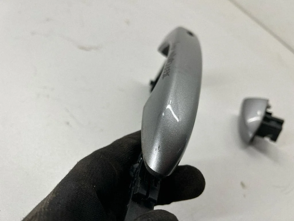 Front door exterior handle 5SV48LAUAD