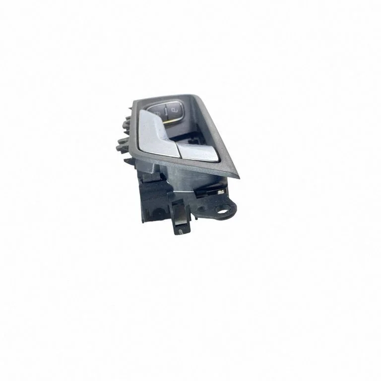 Klamka wewnętrzna drzwi przednich LJ6BA22600DAW