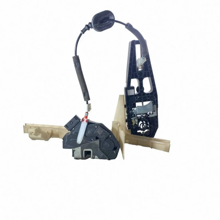Front door lock FT4AA21812BD