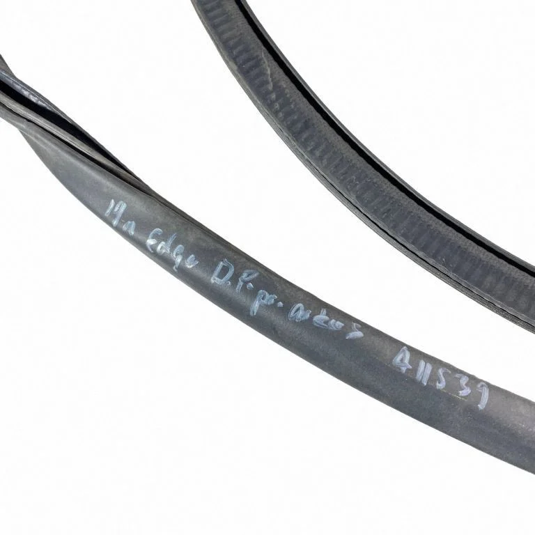 Front door rubber seal – right