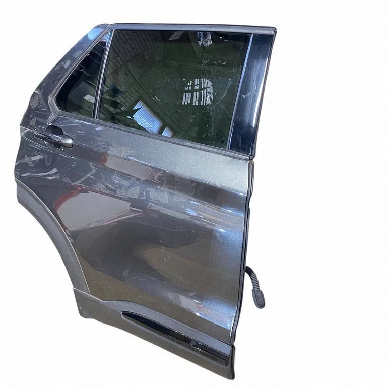 Rear door 43R000265