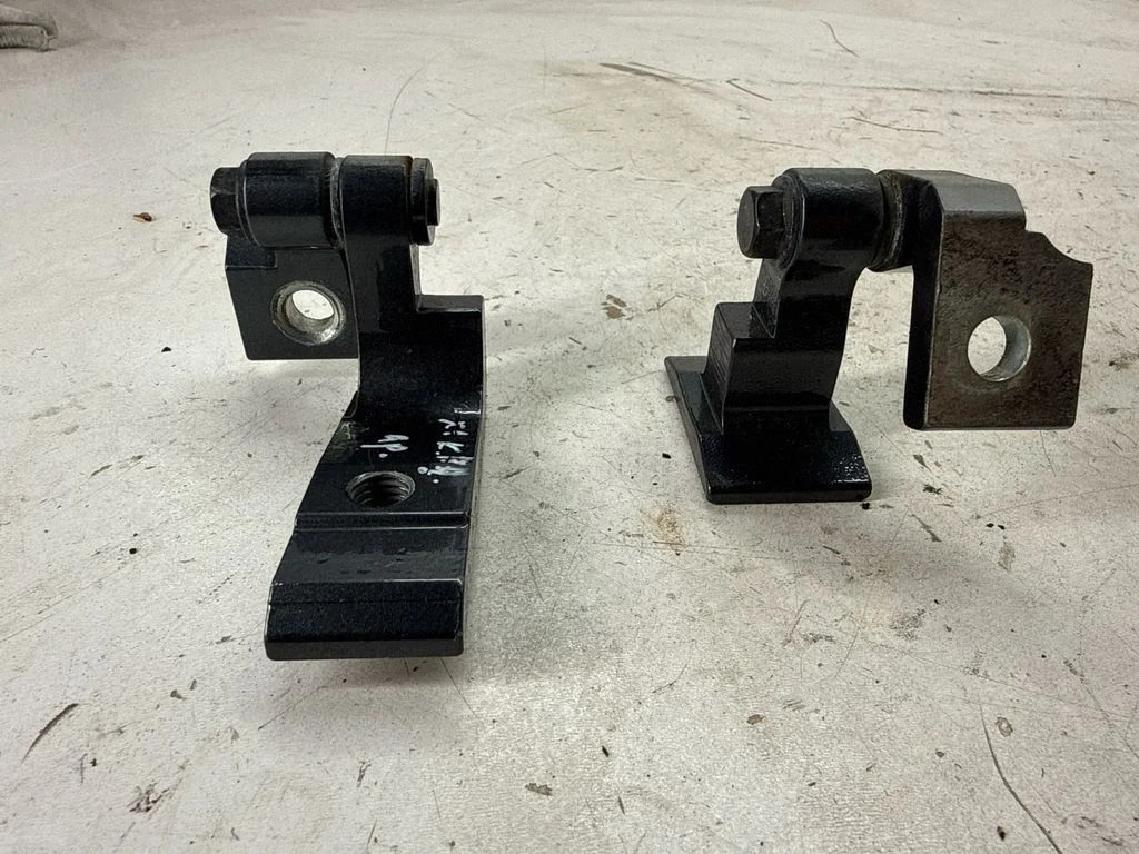 Tagaukse hingede komplekt 7246061
