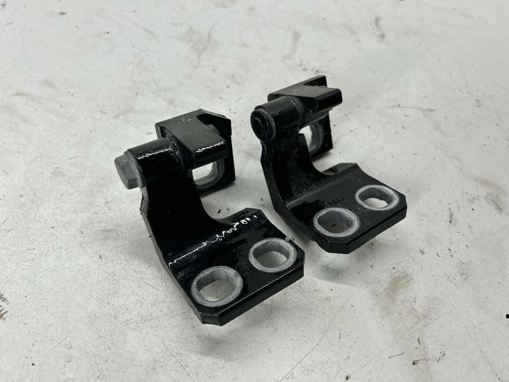 Tagaukse hingede komplekt 675000162