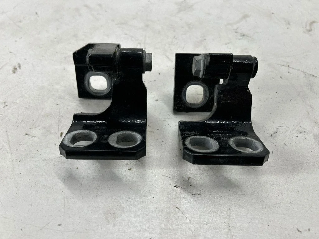 Tagaukse hingede komplekt 675000160