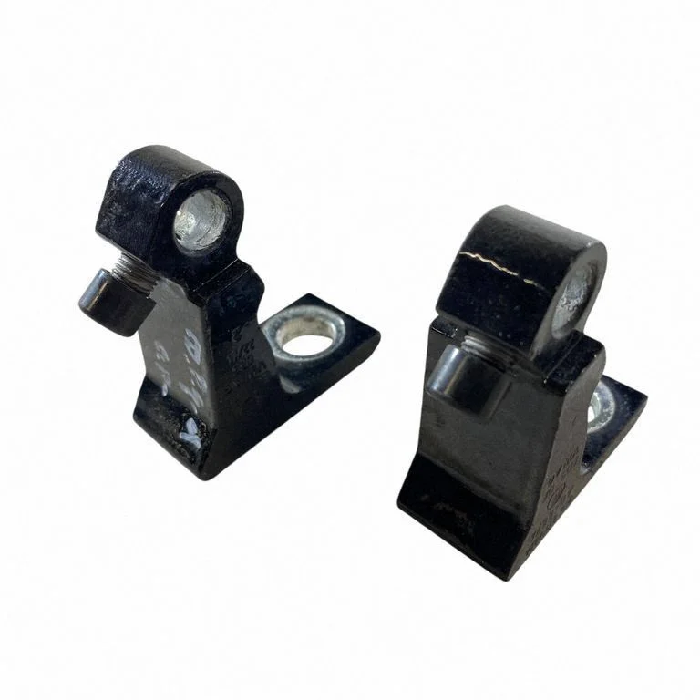 Rear door hinge set 8K0831402A