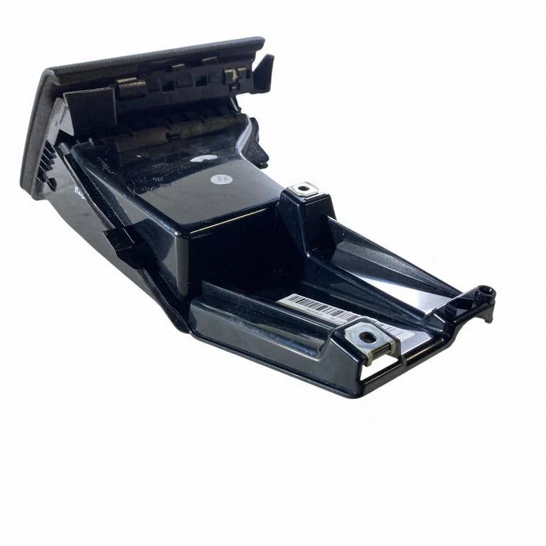 Glove box – Maserati Ghibli (2013-)