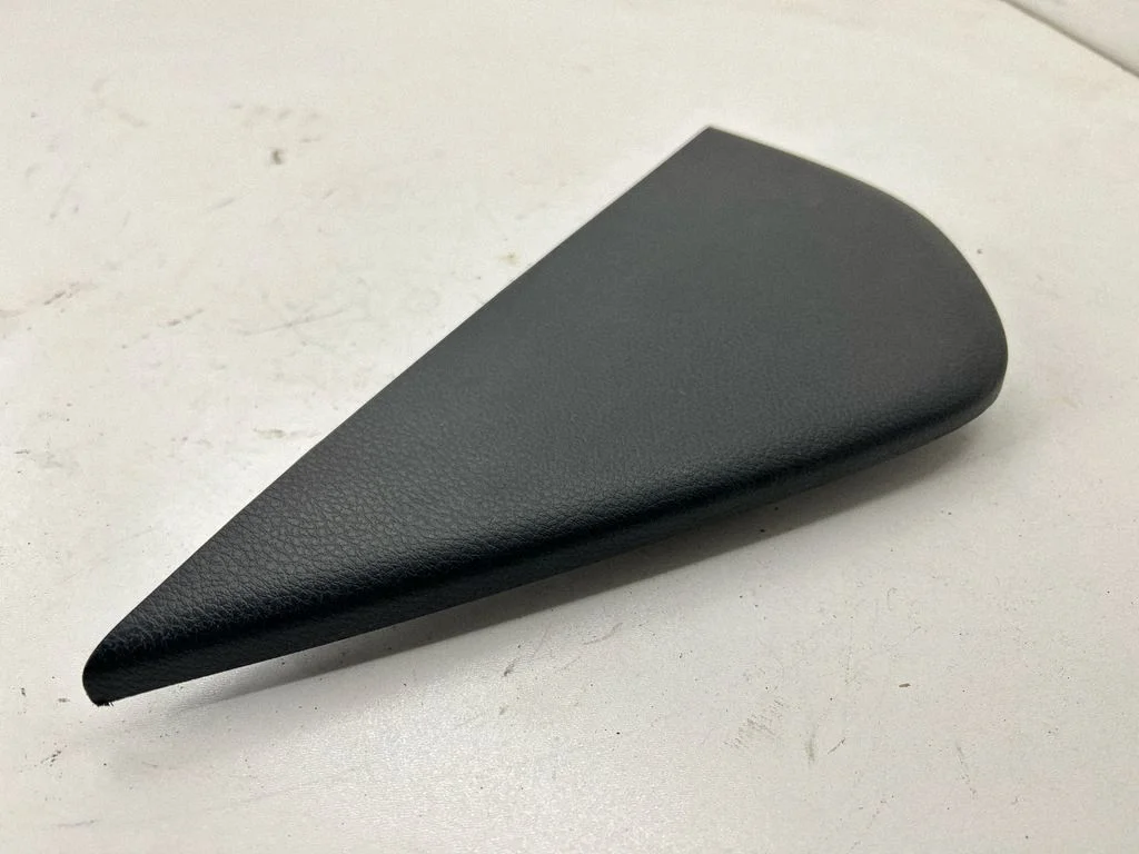 Dashboard side end trim 5UT70DX9AA