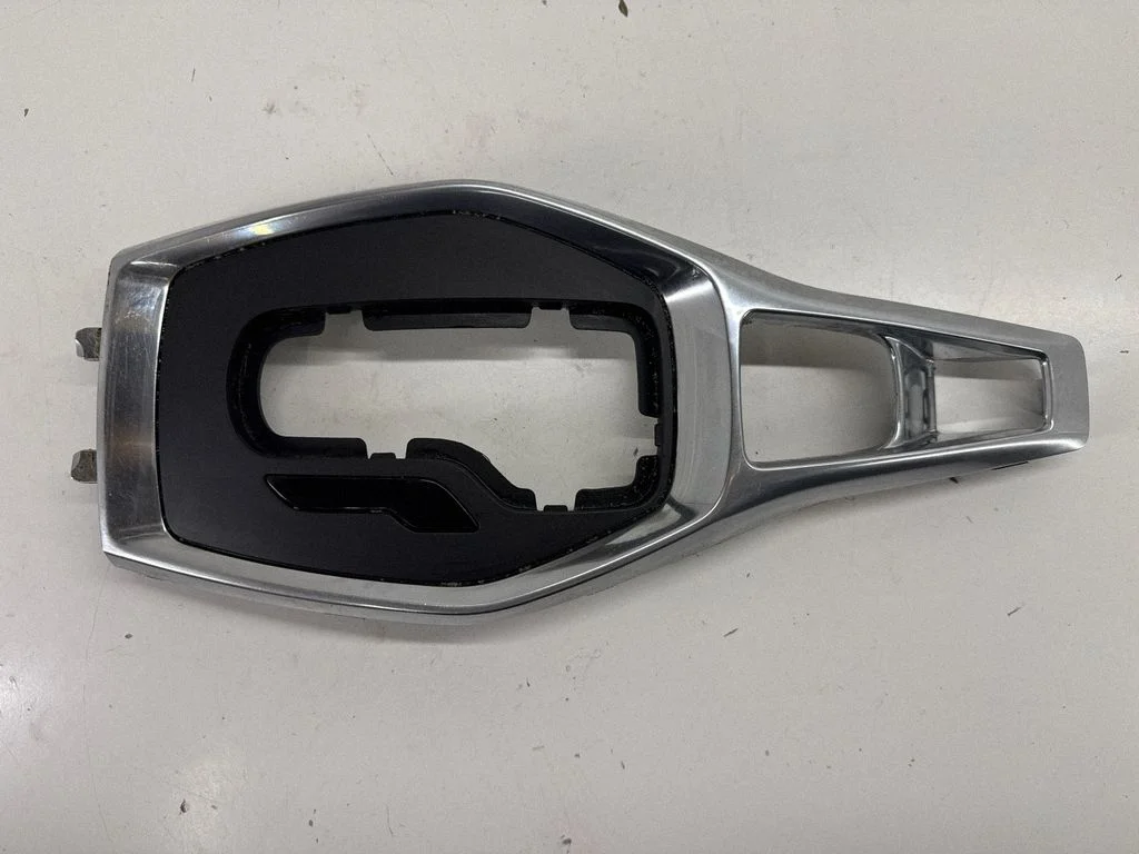 Gear shifter surround trim plastic 23170789