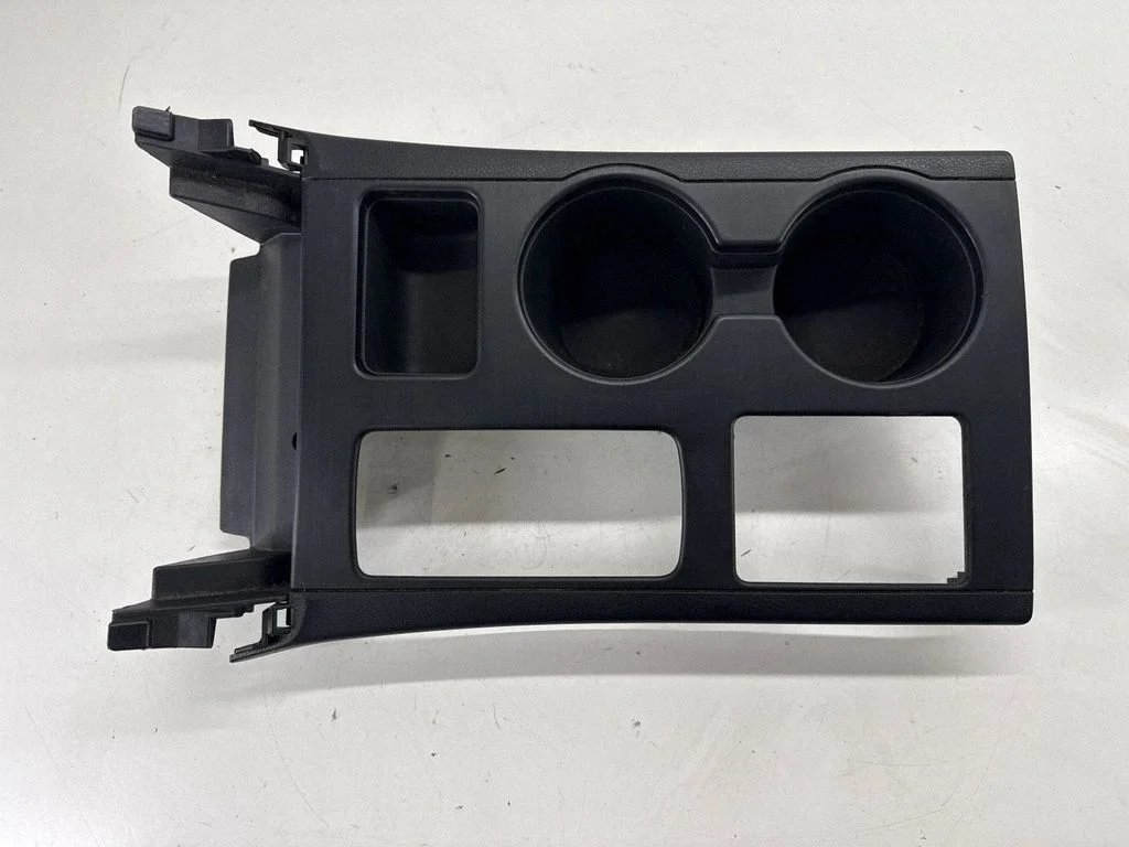 Gear shifter surround trim plastic S22005830