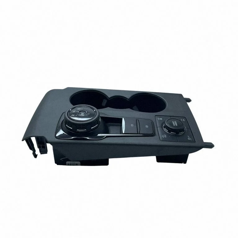 Pārnesumu pārslēga sviras apdare (plastmasas) LJ6BS13560G