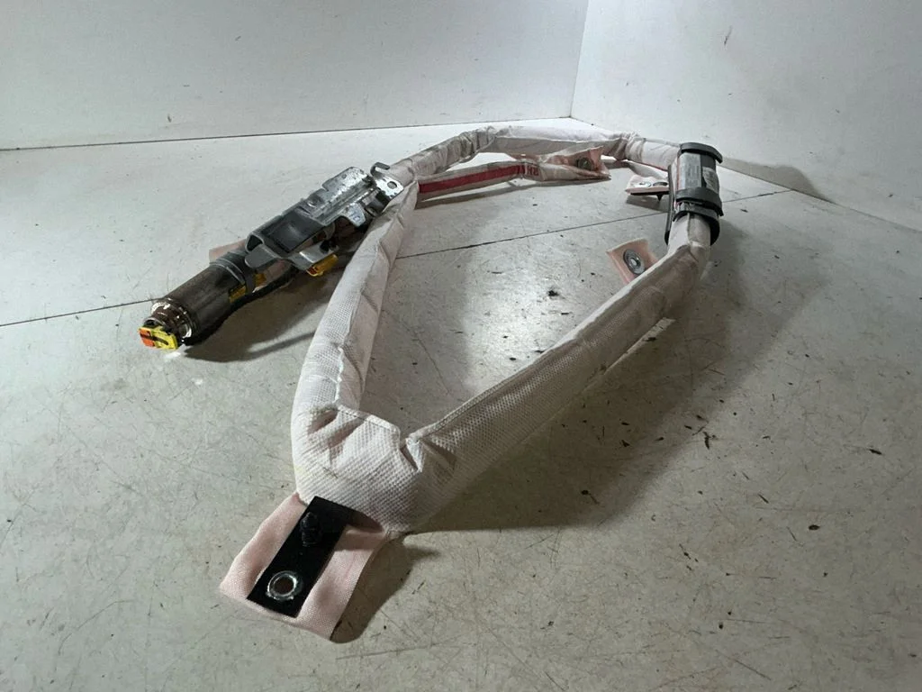 Roof airbag P68172524AE