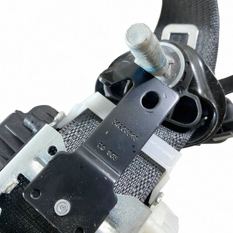 Rear seatbelt 84688596