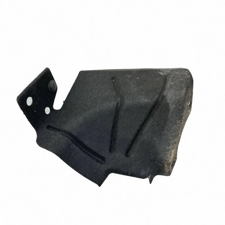 Cita bagāžnieka apdares detaļa M1PB111E67AB