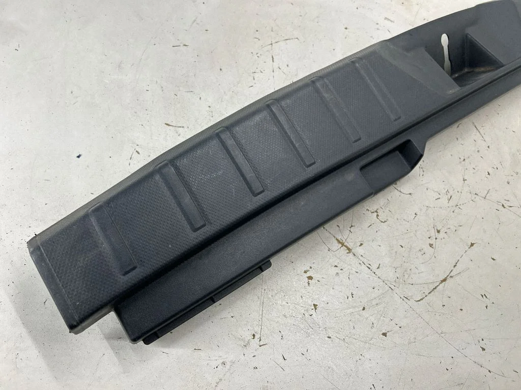 Osłona progu bagażnika 95073AN00A