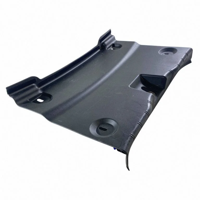 Trunk/boot sill cover protection