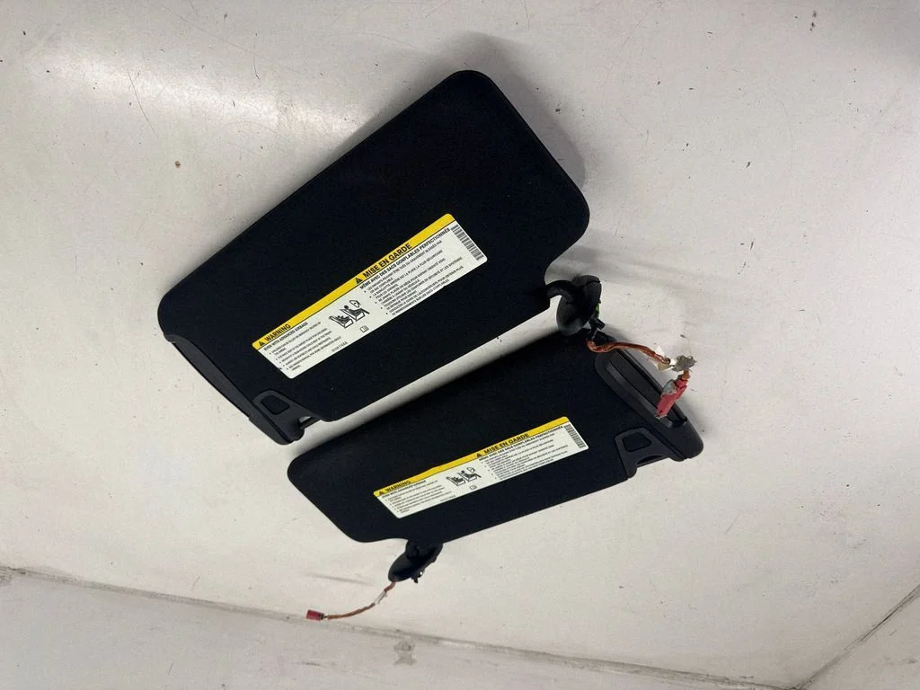 Päikesesirm 05108114AA