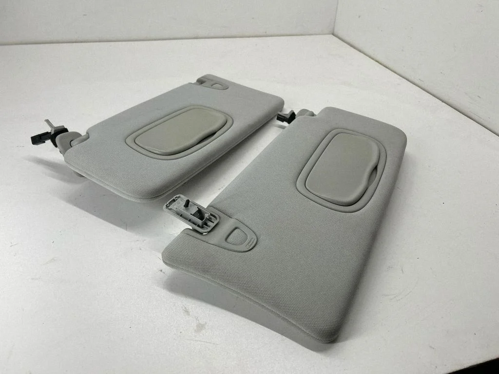 Sun visor 6TQ15PS4AB