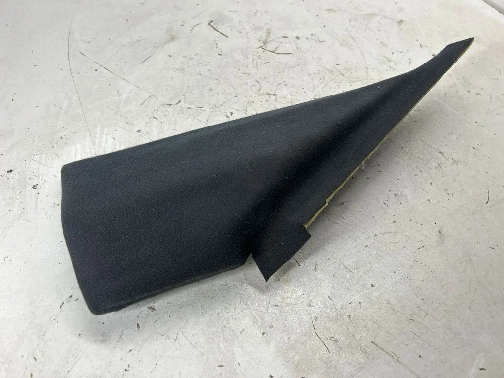 (C) pillar trim 06700174030