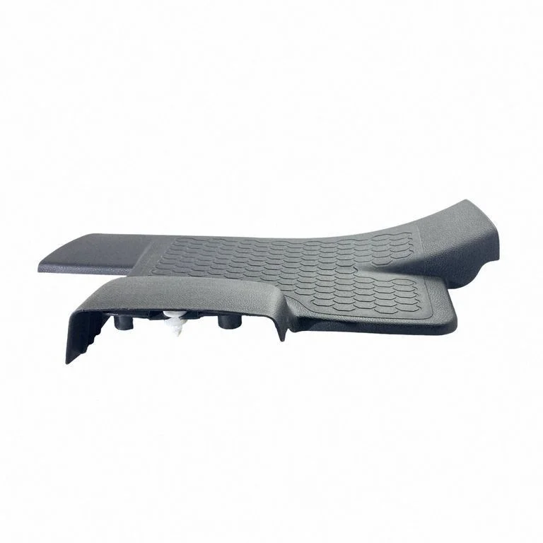 Rear sill trim cover 1NC84TRMAD