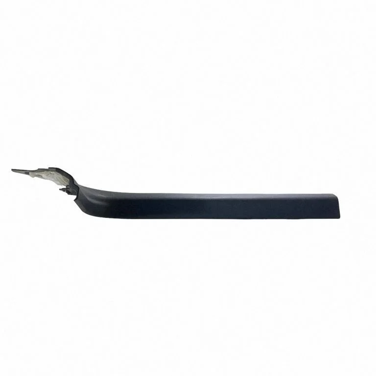 Front sill trim cover