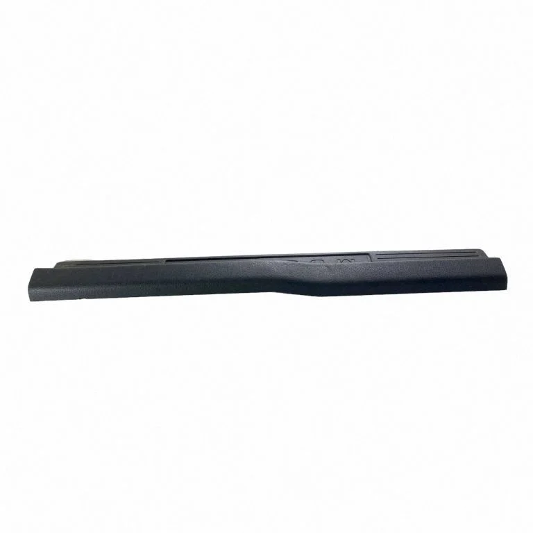 Front sill trim cover CR3J6313201AEW