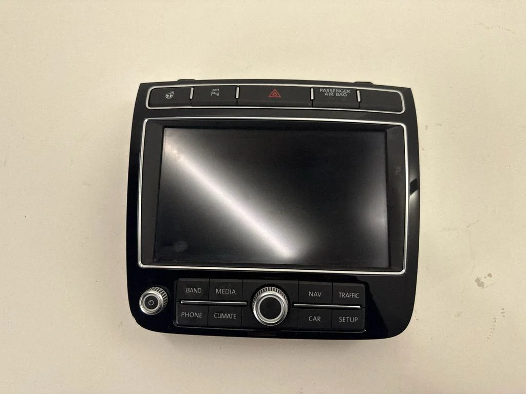 Screen/display/small screen – Volkswagen Touareg II (2010-2018)