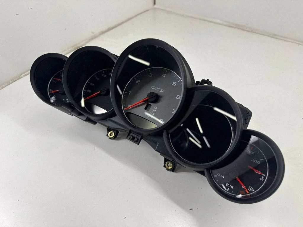 Speedometer (instrument cluster) 7P5920901