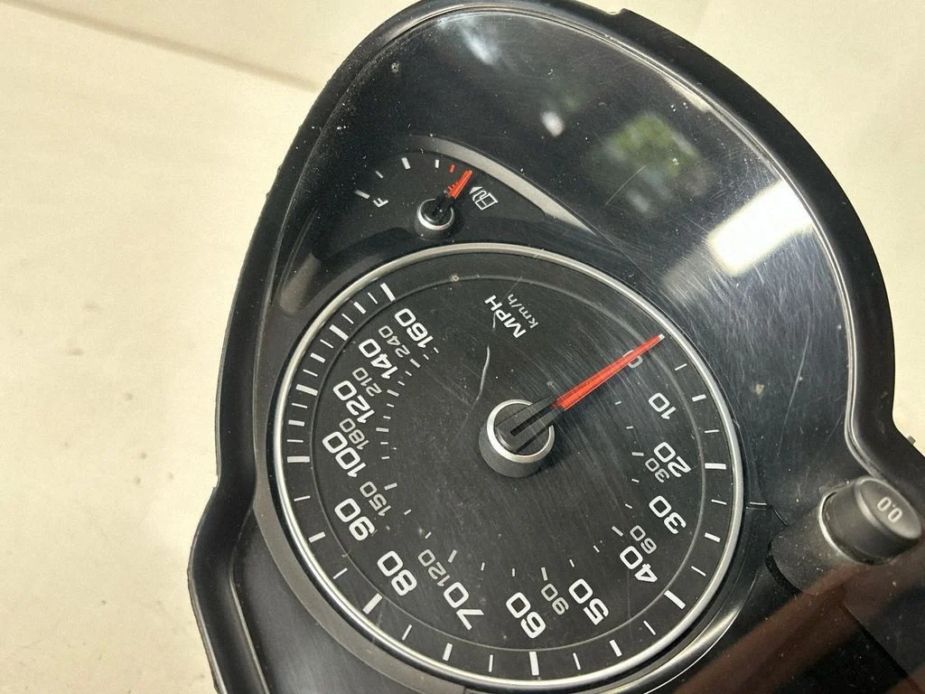 Speedometer (instrument cluster) 8R0920981N