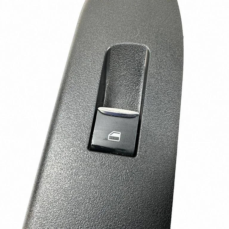 Elektrisko logu slēdzis M1PB14B132AC