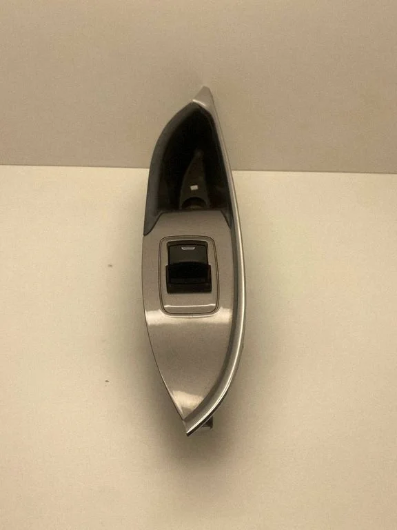 Electric window control switch 84493783