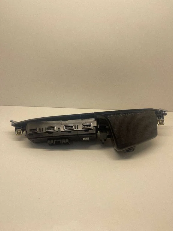 Electric window control switch 84493909
