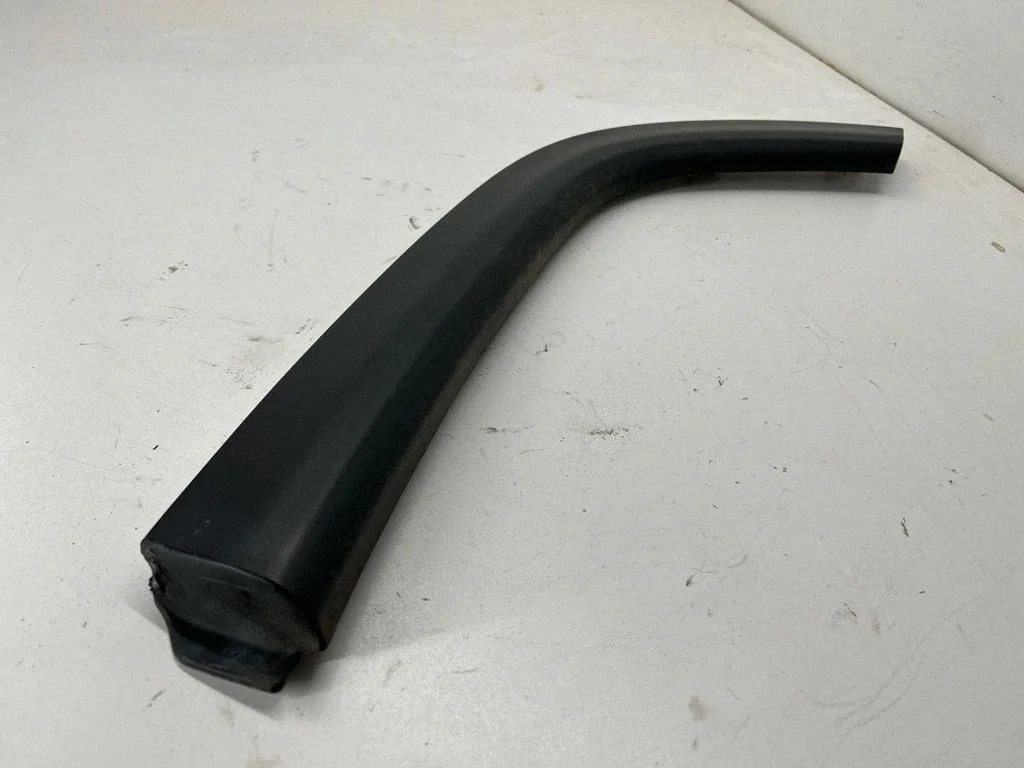 Rear arch trim 5UP19TRMAB