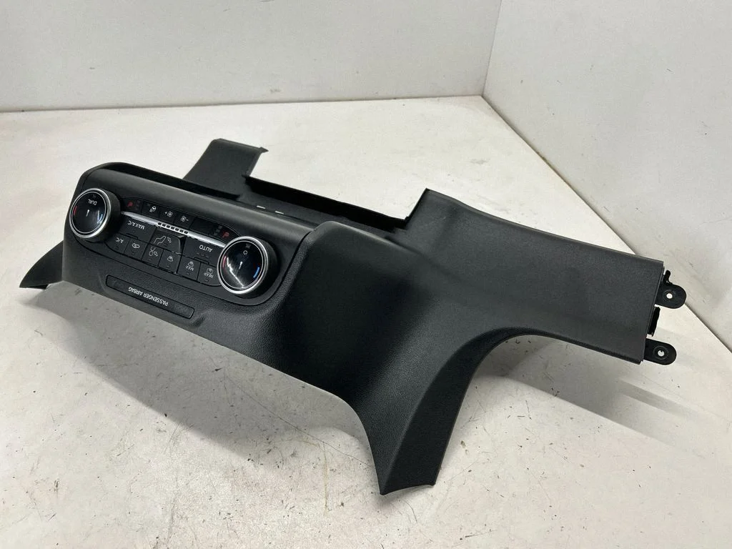Kliimaseadme/kütte juhtplokk (salongis) – Ford Escape (2001-)