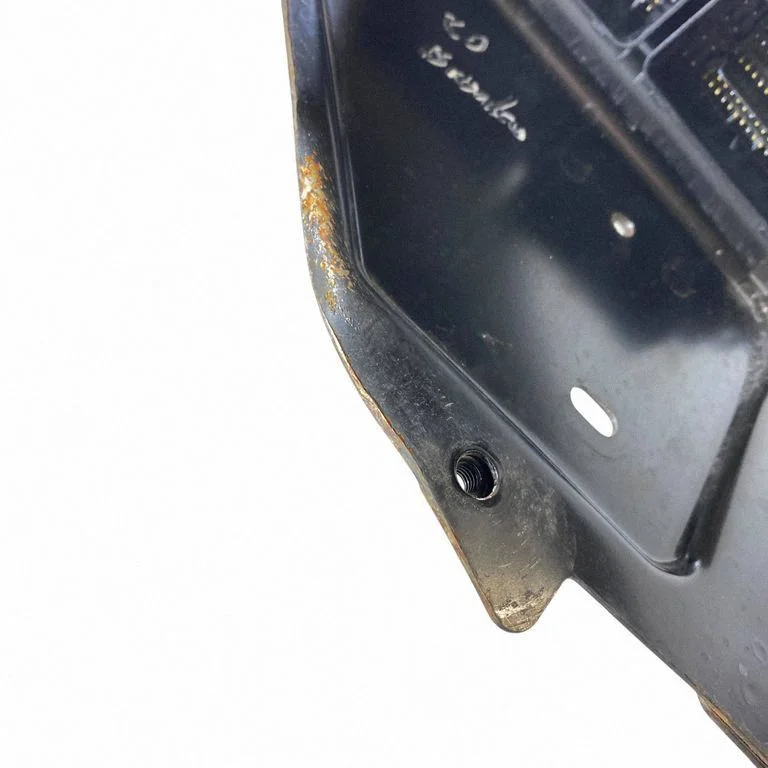 Dzinēja vadības bloks LX6112A692EB