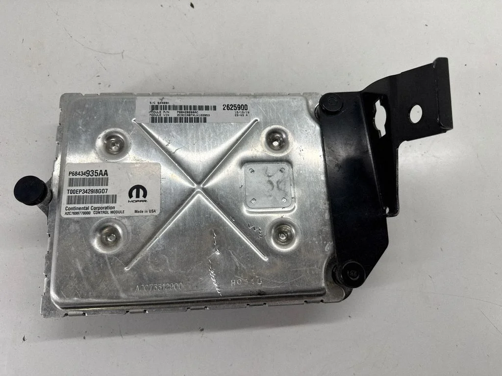Engine control unit/module 68434935AC